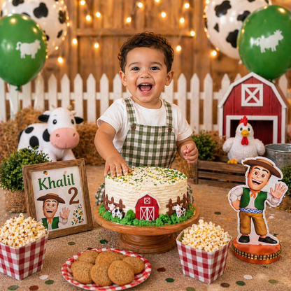 Farm birthday centerpiece with cow character inspired by Granja de Zenon decoration